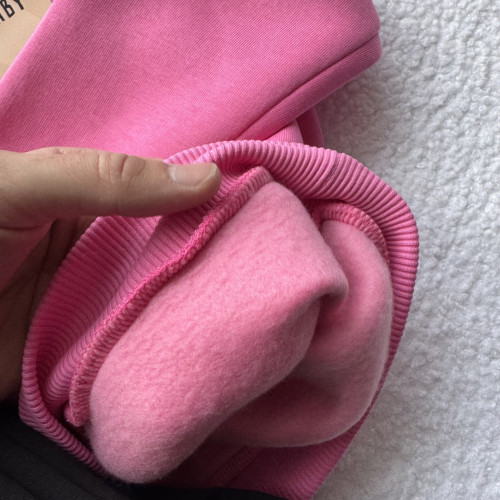 Утепленный детский костюм розового цвета 116 размер