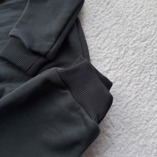 Утепленный детский костюм темно-серого цвета 98 размер