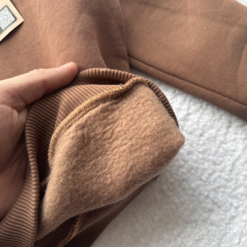 Утепленный детский костюм коричневого цвета 116 размер