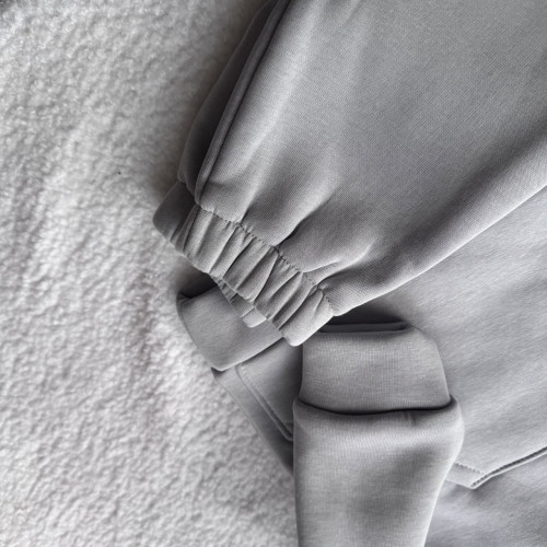 Утеплений дитячий костюм з капюшоном сірого кольору 104 розмір 